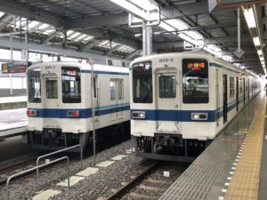 太田駅に停車中の普通伊勢崎行き
