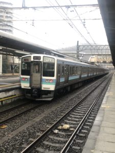 211系高尾駅