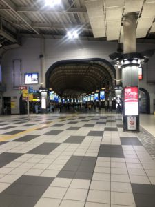 品川港南口方向