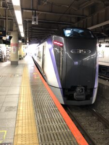 新宿E353系
