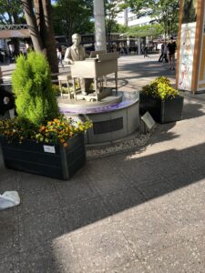 福島駅古関裕而先生