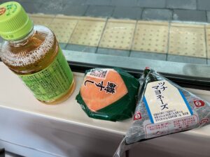 おにぎりとお茶