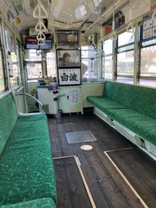 熊本市電1090型車内