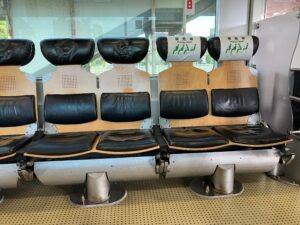 JR九州817系電車シート